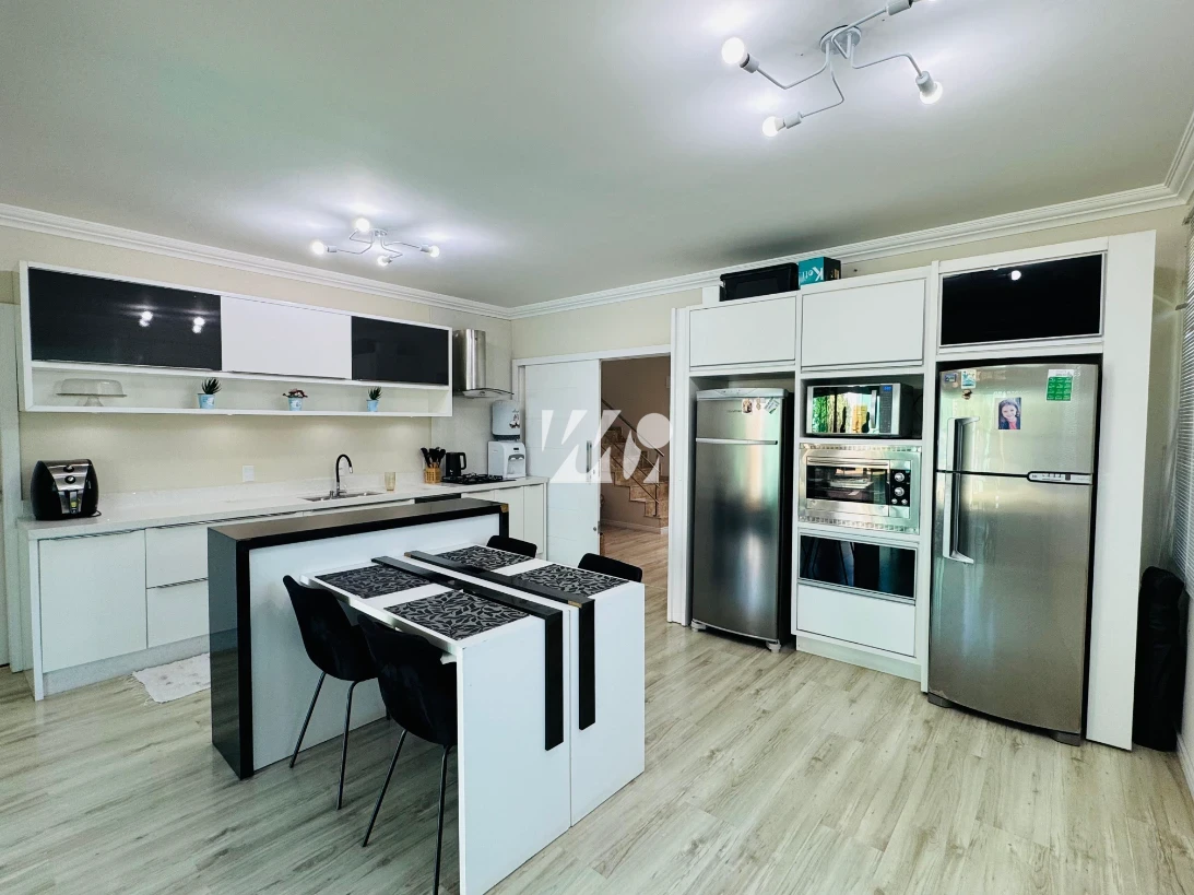 Casa em Pedra Branca, Palhoça. 4 quartos, 240m². Imagem 5 de 22