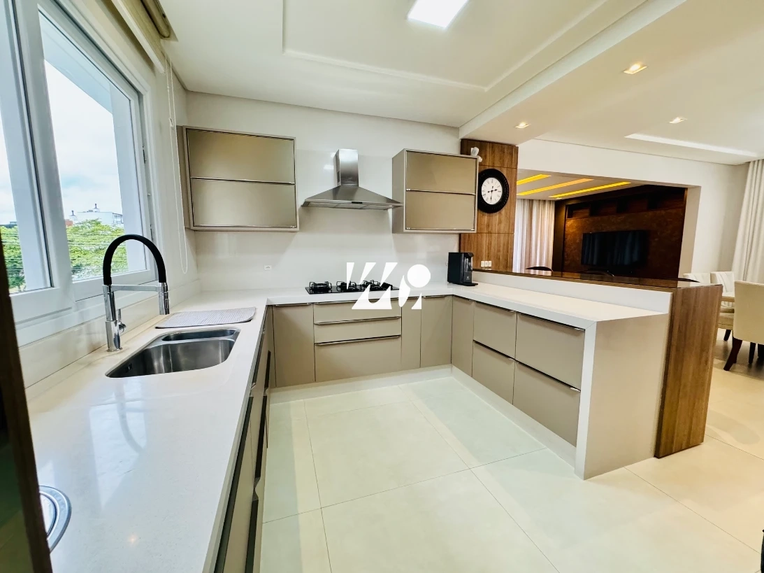 Casa em Pedra Branca, Palhoça. 3 quartos, 320m². Imagem 10 de 28