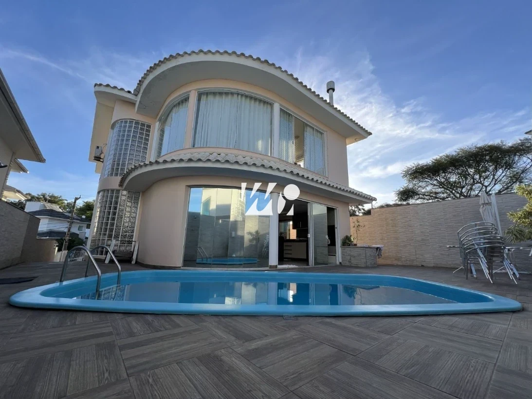 Casa em Pedra Branca, Palhoça. 3 quartos, 292m². Imagem 2 de 21