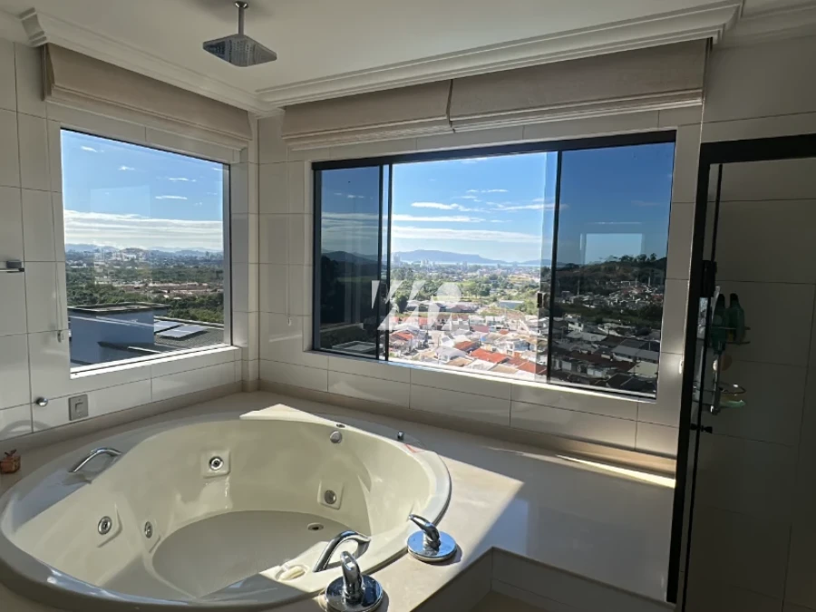 Casa em Bela Vista, Palhoça. 3 quartos, 320m². Imagem 11 de 25