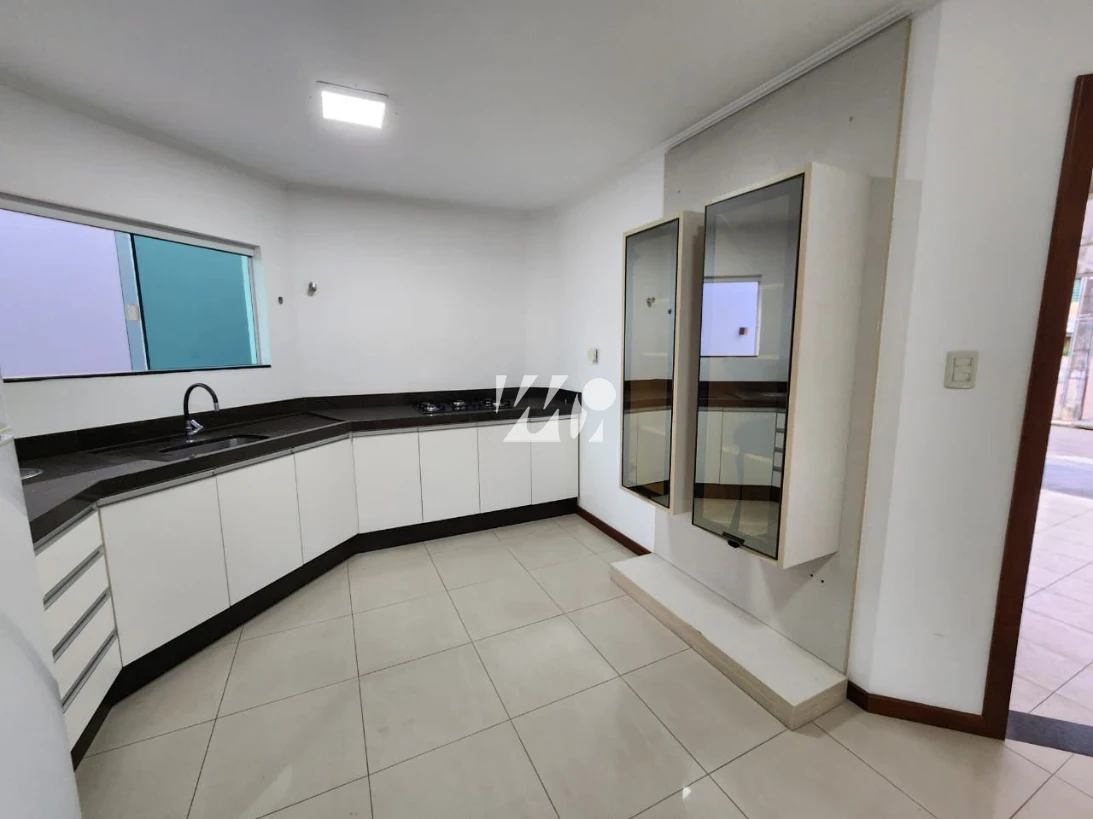 Casa em Pedra Branca, Palhoça. 3 quartos, 250m². Imagem 4 de 29