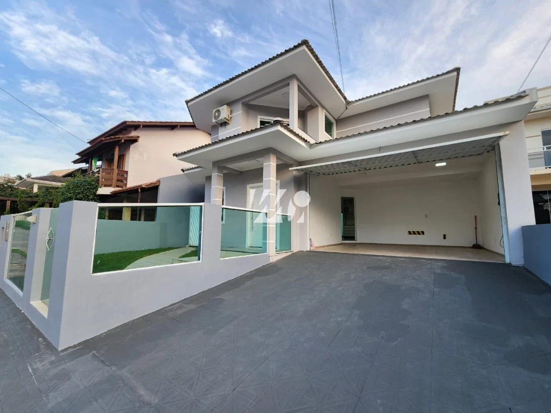 Casa em Pedra Branca, Palhoça. 3 quartos, 250m². Imagem 1 de 29