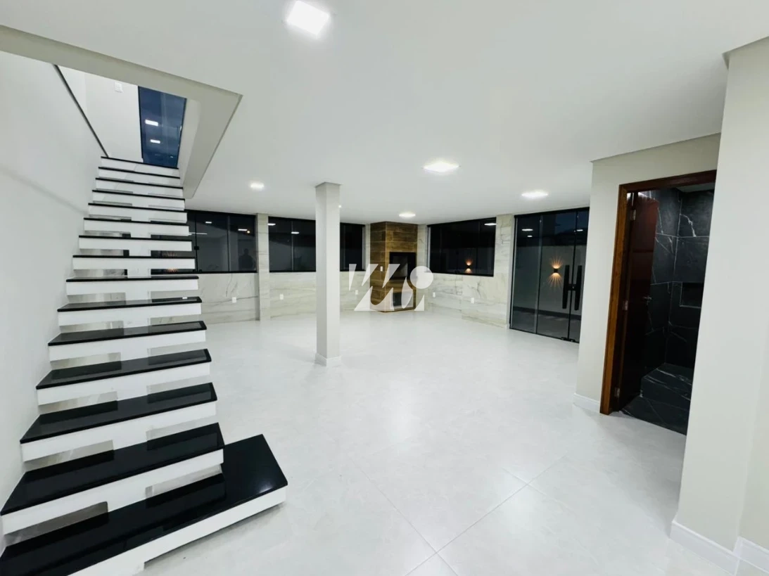 Casa em Forquilhas, São José. 4 quartos, 172m². Imagem 3 de 15