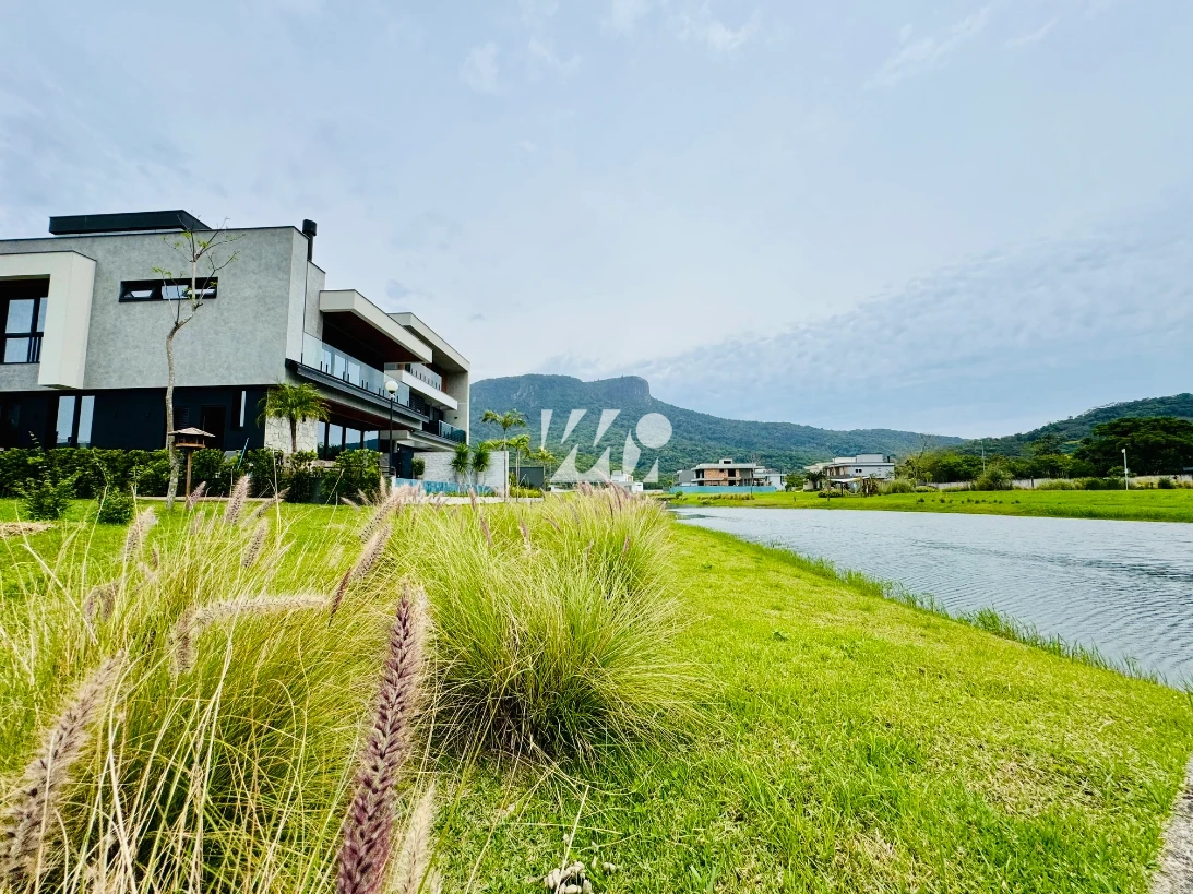 Terreno em Pedra Branca, Palhoça. 0 quartos, 300m². Imagem 1 de 22