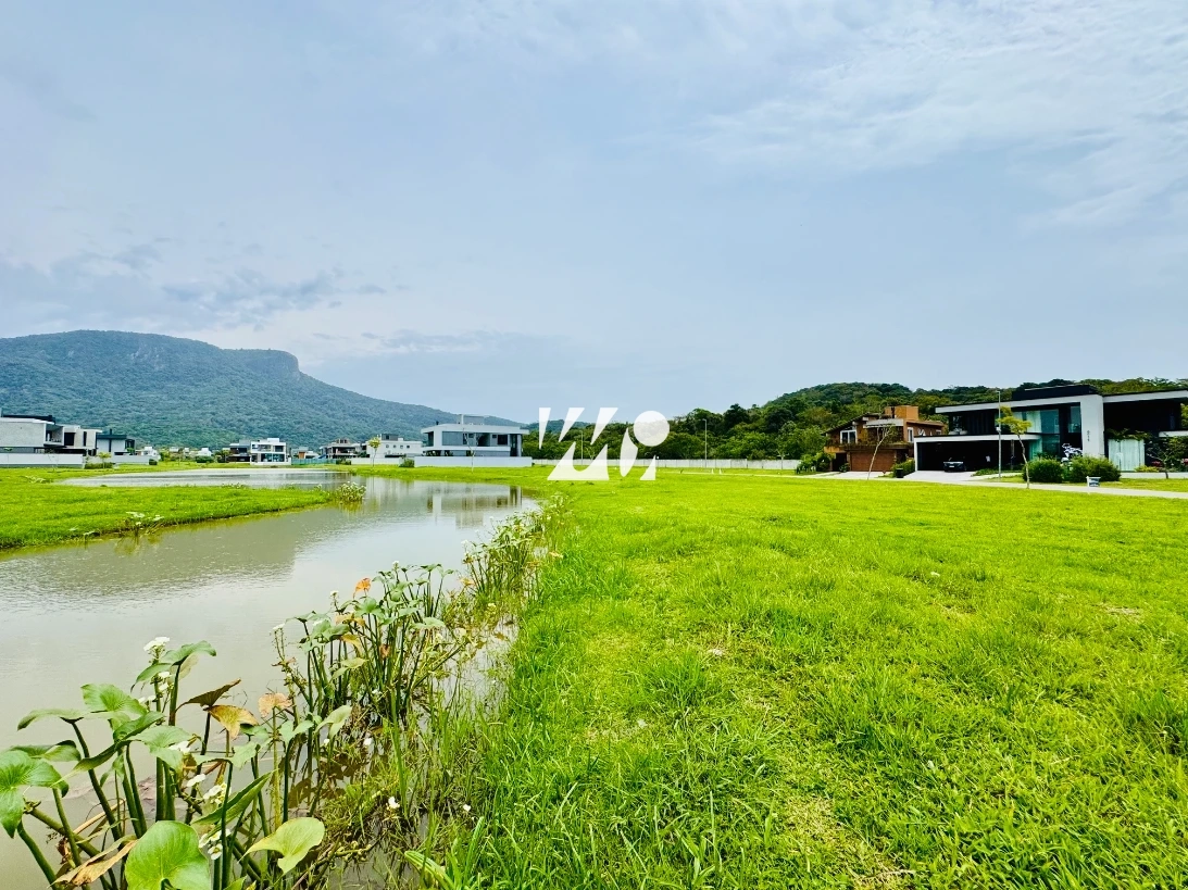 Terreno em Pedra Branca, Palhoça. 0 quartos, 300m². Imagem 2 de 16