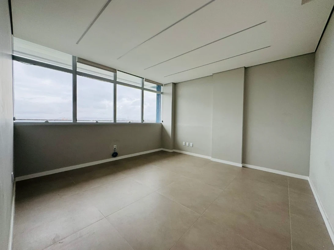 Escritório/Sala em Pagani, Palhoça. 0 quartos, 37m². Imagem 1 de 4