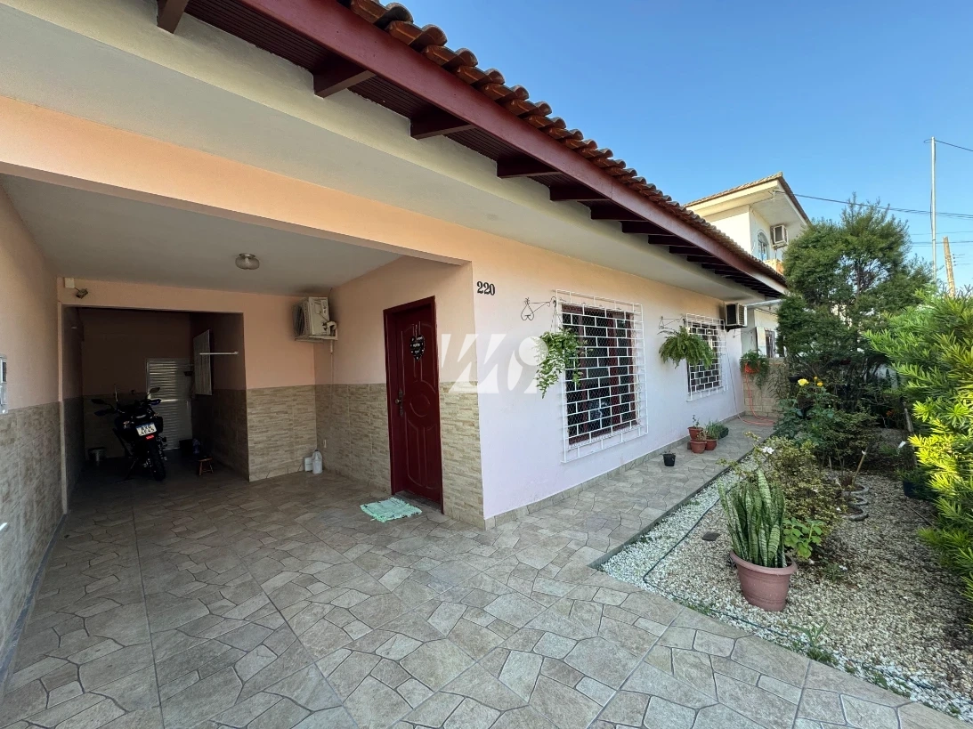 Casa em Jardim Eldorado, Palhoça. 4 quartos, 188m². Imagem 1 de 17