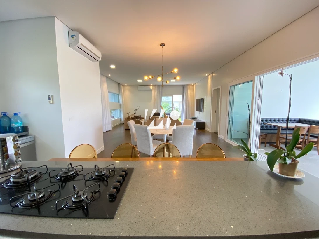 Casa em Sul do Rio, Santo Amaro da Imperatriz. 3 quartos, 340m². Imagem 5 de 34