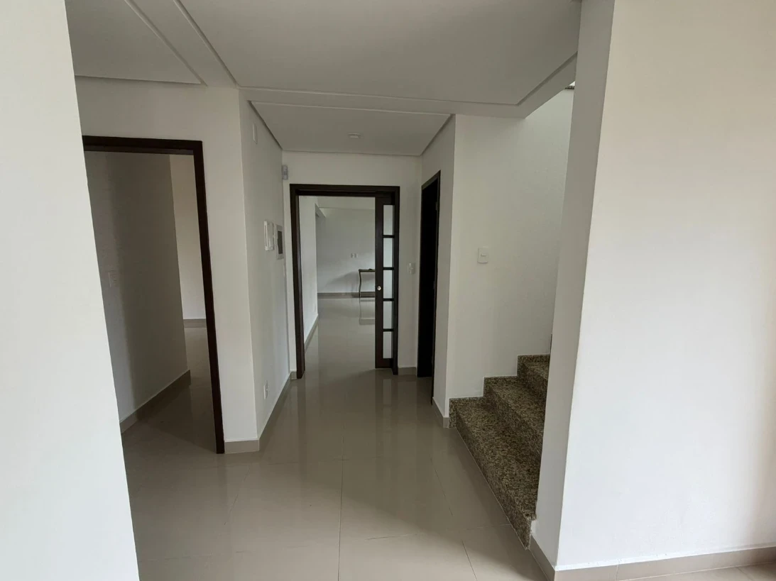 Casa em Pagani, Palhoça. 4 quartos, 259m². Imagem 4 de 35