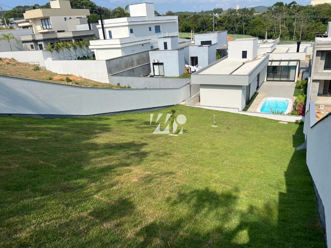 Casa em Sertão do Maruim, São José. 3 quartos, 174m². Imagem 8 de 17