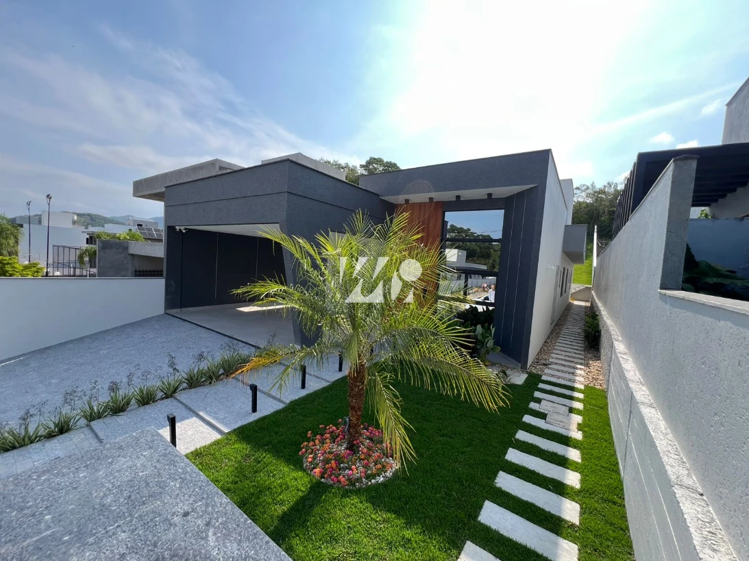 Casa em Sertão do Maruim, São José. 3 quartos, 174m². Imagem 1 de 17