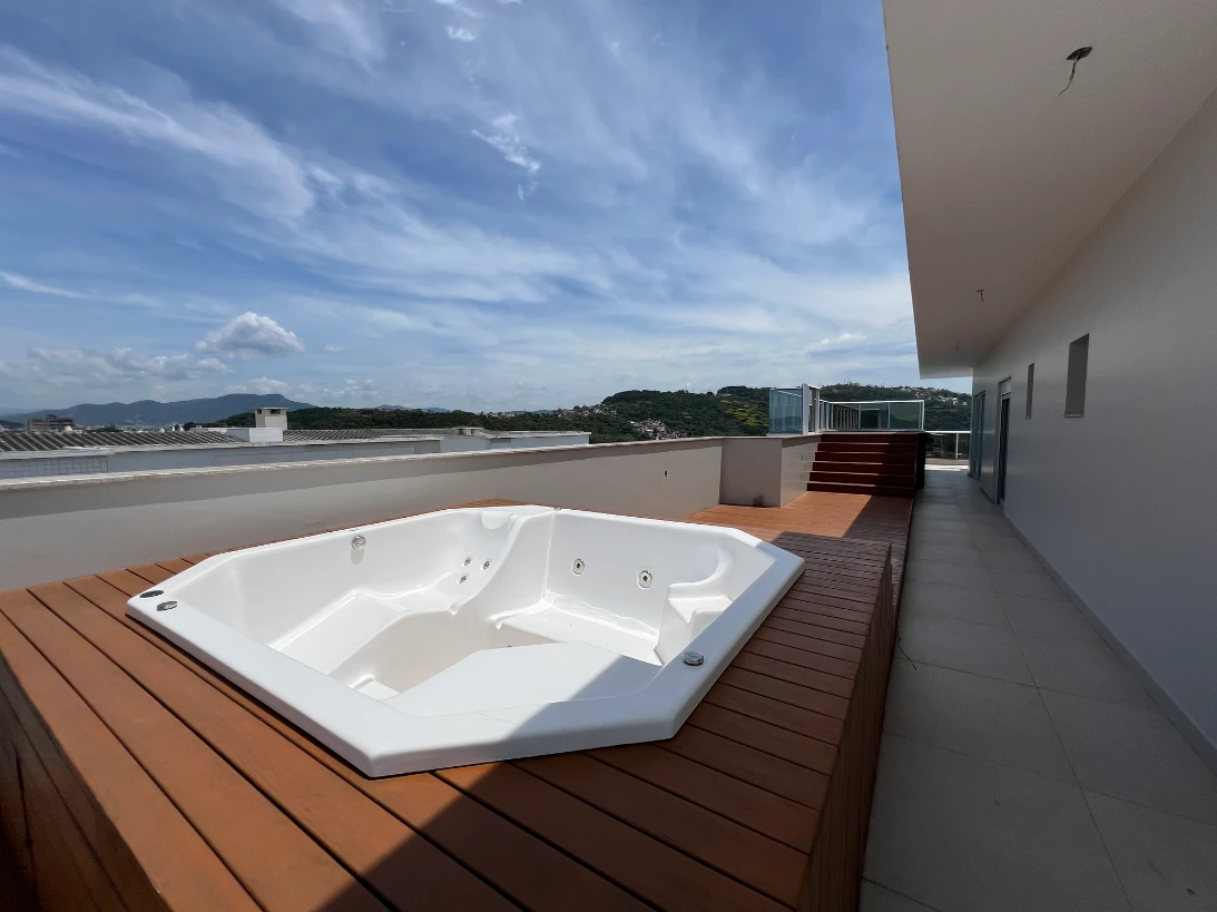 Cobertura em Kobrasol, São José. 3 quartos, 340m². Imagem 8 de 25