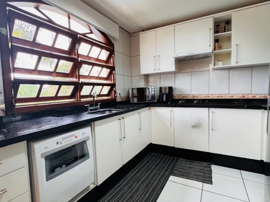 Casa em Pedra Branca, Palhoça. 3 quartos, 270m². Imagem 11 de 12