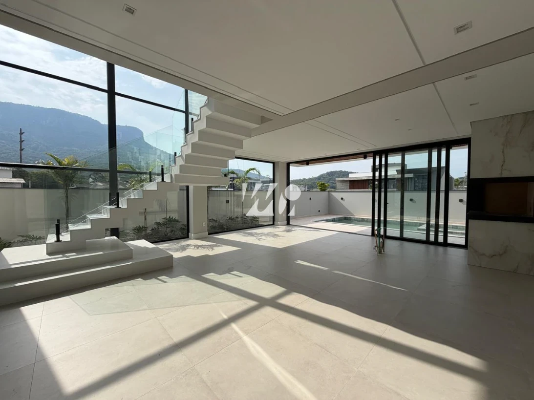 Casa em Pedra Branca, Palhoça. 3 quartos, 263m². Imagem 2 de 16