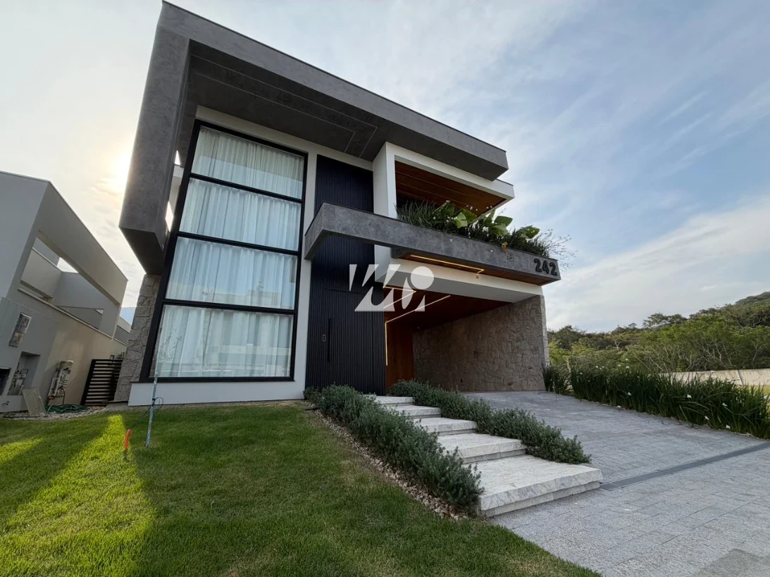 Casa em Pedra Branca, Palhoça. 3 quartos, 0m². Imagem 1 de 14