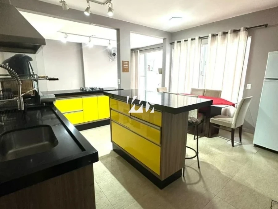 Casa em Pedra Branca, Palhoça. 5 quartos, 189m². Imagem 2 de 24