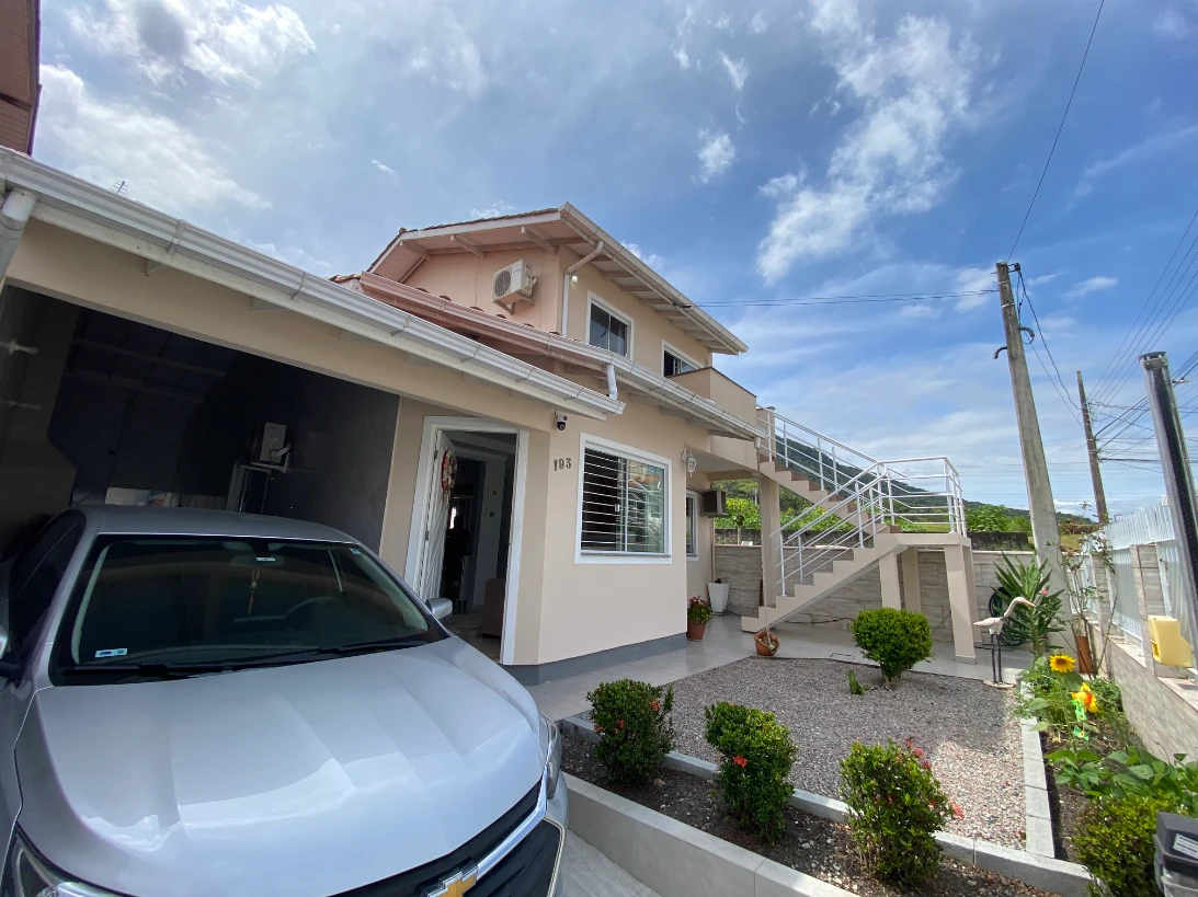 Casa em Madri, Palhoça. 5 quartos, 160m². Imagem 1 de 17