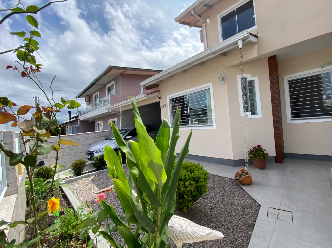 Casa em Madri, Palhoça. 5 quartos, 160m². Imagem 2 de 17
