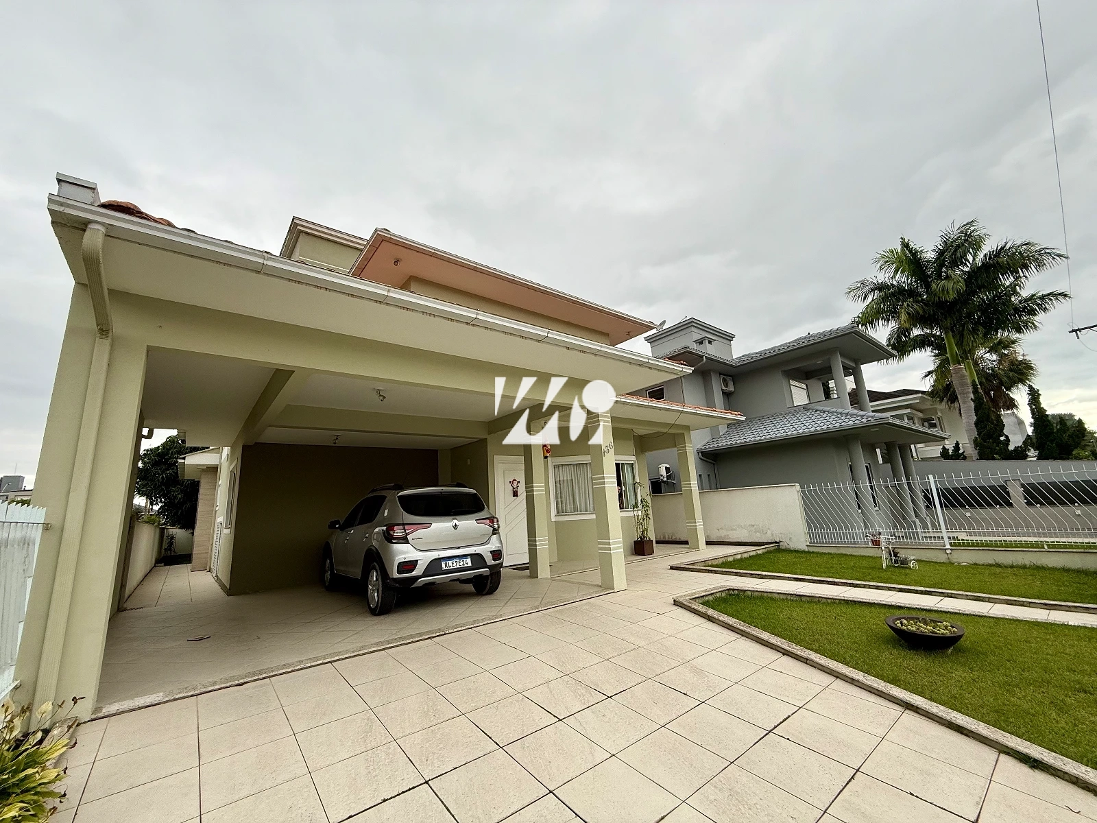 Casa em Pedra Branca, Palhoça. 4 quartos, 211m². Imagem 2 de 29