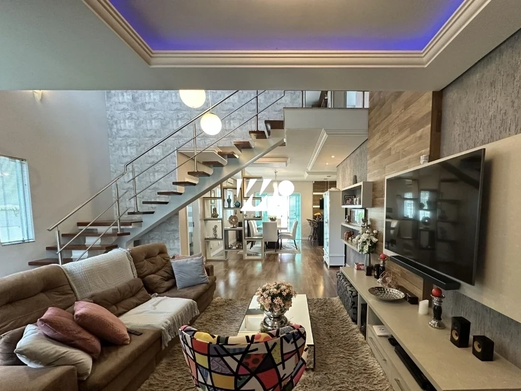 Casa em Pedra Branca, Palhoça. 3 quartos, 206m². Imagem 2 de 18