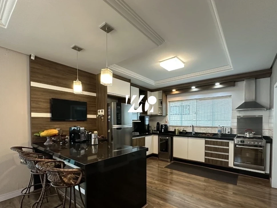 Casa em Pedra Branca, Palhoça. 3 quartos, 206m². Imagem 4 de 18