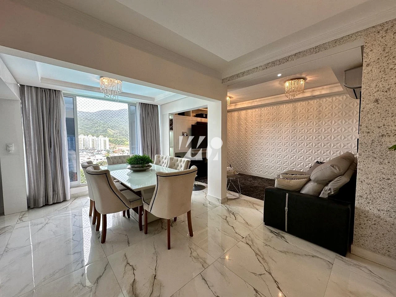 Casa em Pedra Branca, Palhoça. 3 quartos, 311m². Imagem 2 de 50