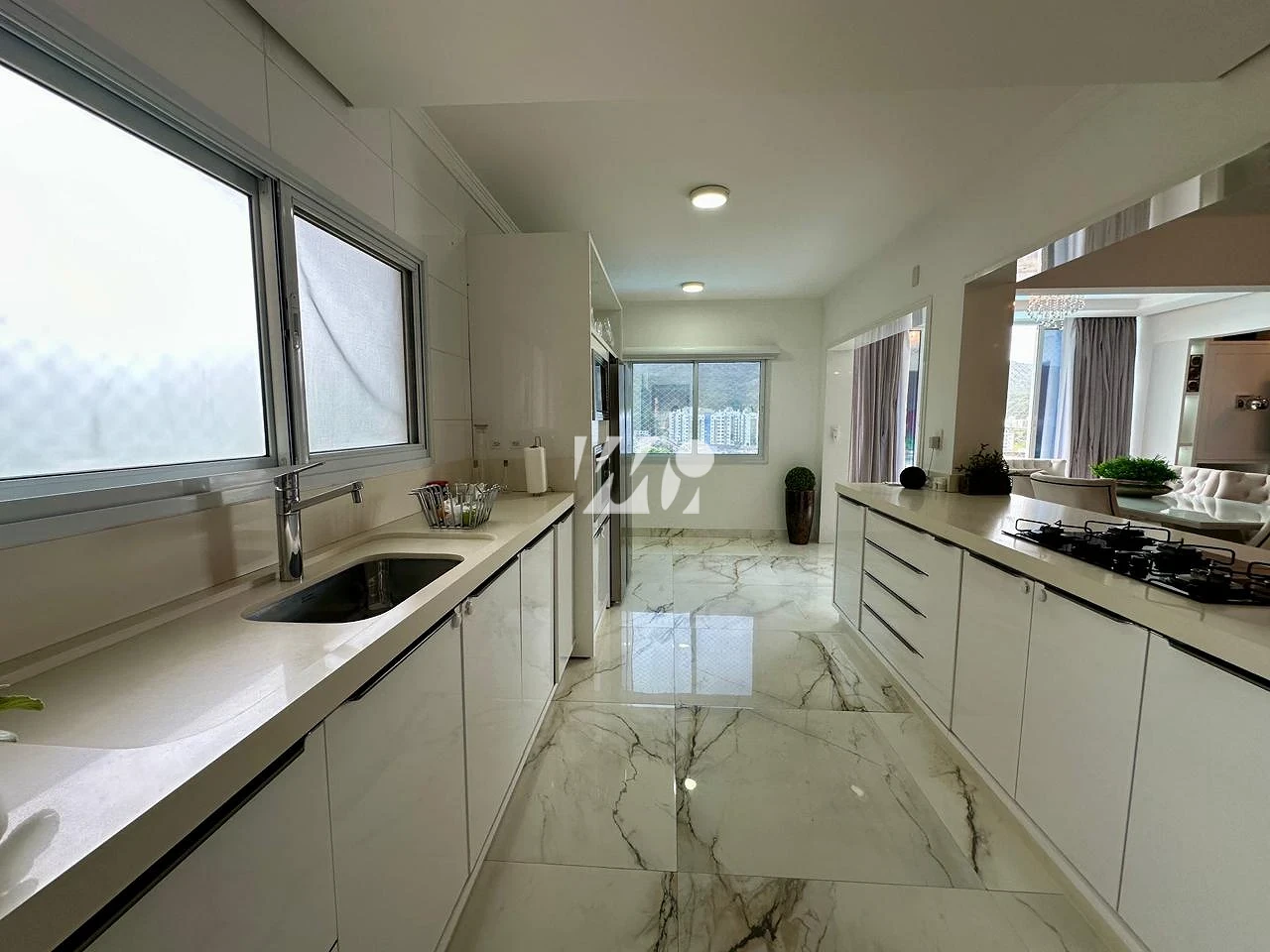 Casa em Pedra Branca, Palhoça. 3 quartos, 311m². Imagem 14 de 50