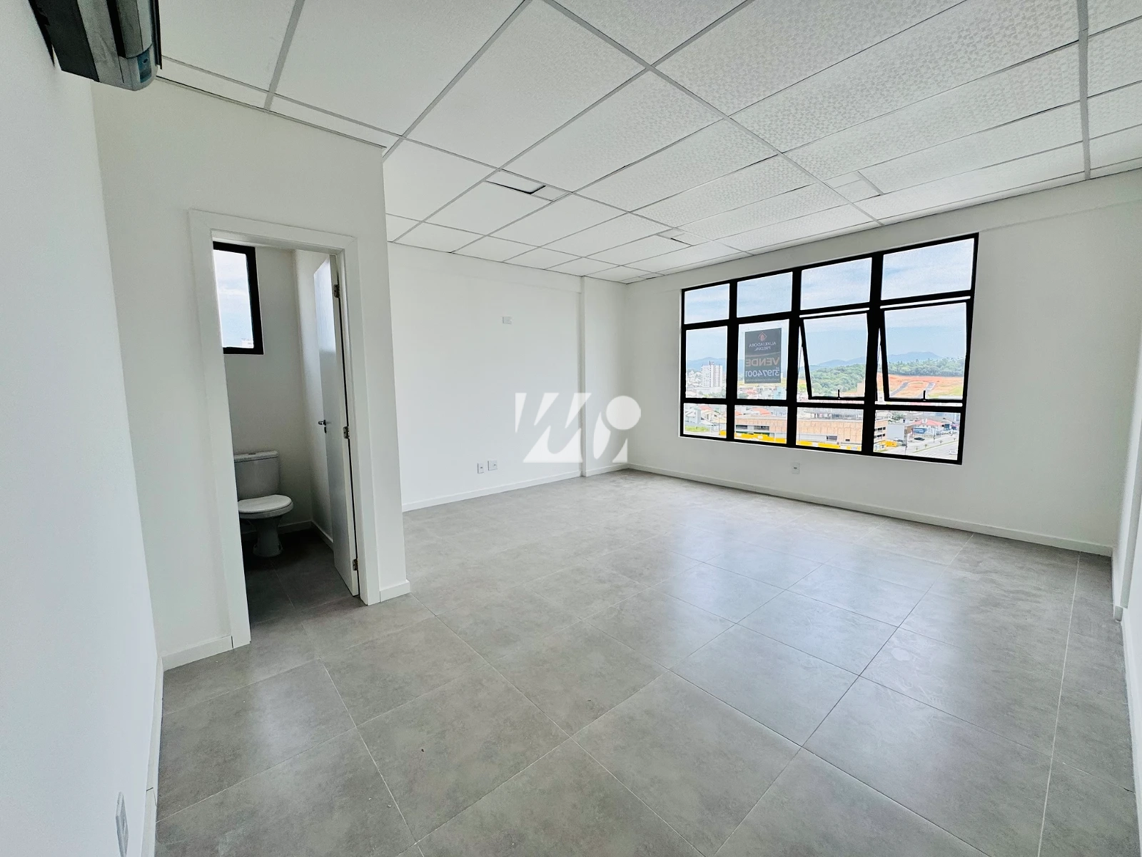 Escritório/Sala em Pagani, Palhoça. 0 quartos, 33m². Imagem 2 de 17