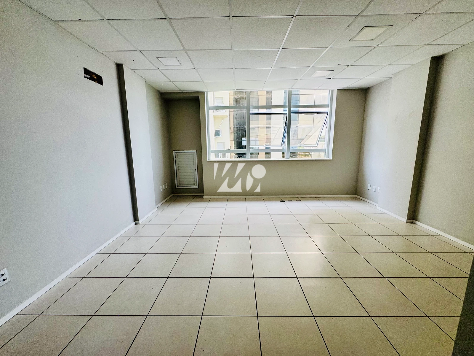 Escritório/Sala em Pagani, Palhoça. 0 quartos, 27m². Imagem 4 de 11