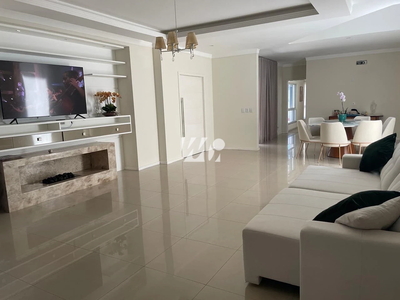 Casa em Pedra Branca, Palhoça. 3 quartos, 290m². Imagem 2 de 23