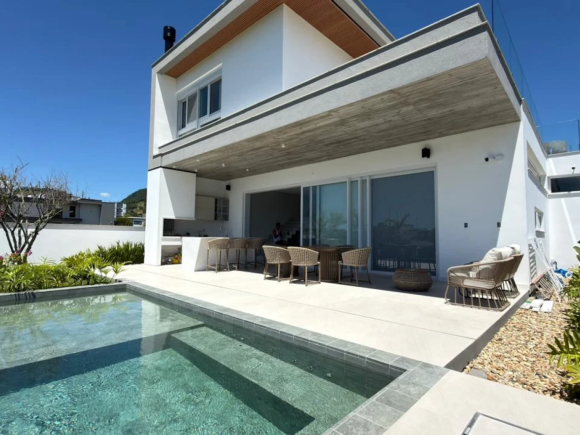 Casa em Pedra Branca, Palhoça. 3 quartos, 294m². Imagem 3 de 15