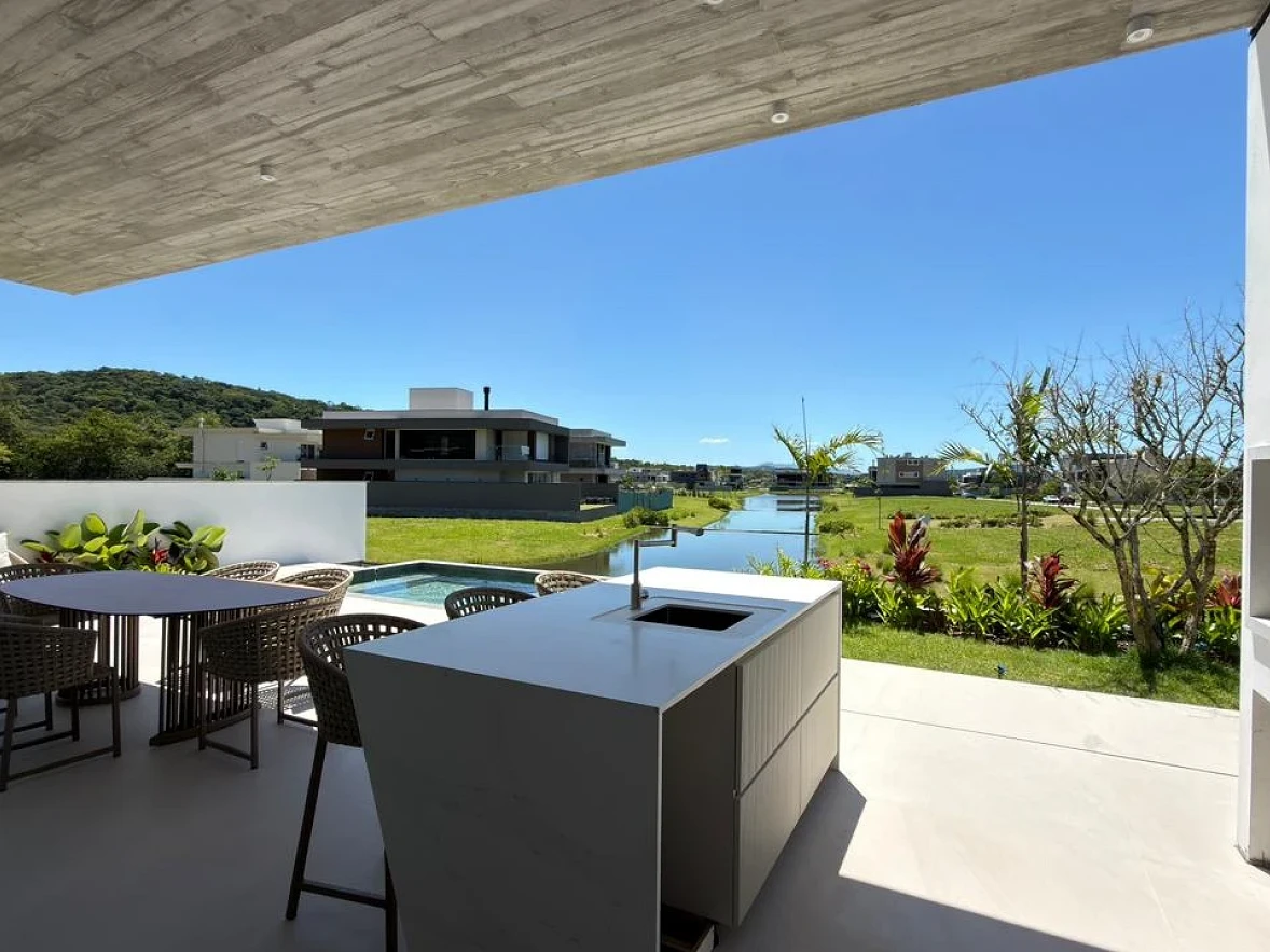 Casa em Pedra Branca, Palhoça. 3 quartos, 294m². Imagem 4 de 15