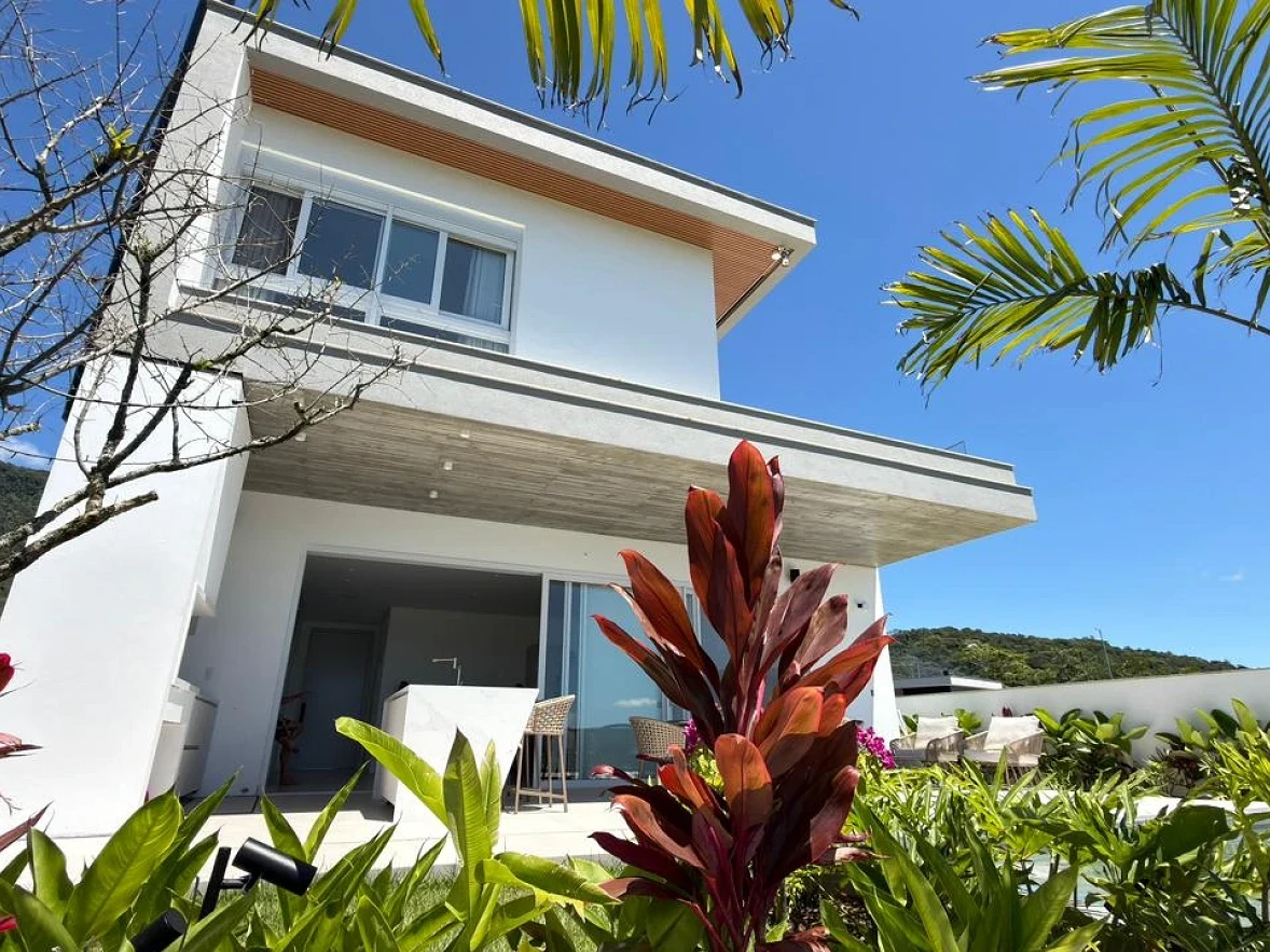 Casa em Pedra Branca, Palhoça. 3 quartos, 294m². Imagem 2 de 15