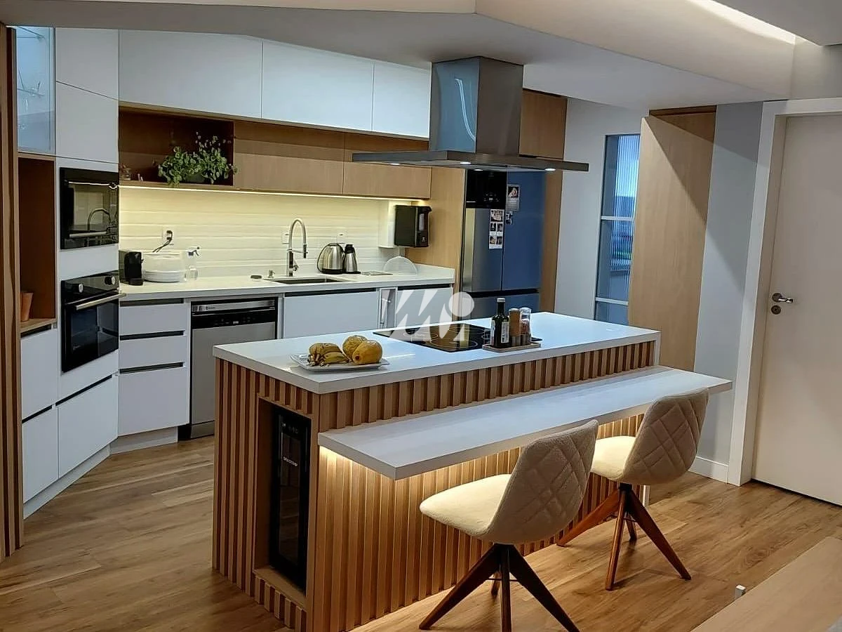 Apartamento em Centro, Florianópolis. 3 quartos, 120m². Imagem 1 de 27