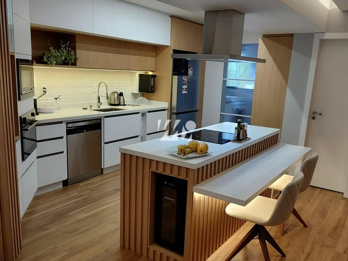 Apartamento em Centro, Florianópolis. 3 quartos, 120m². Imagem 2 de 27