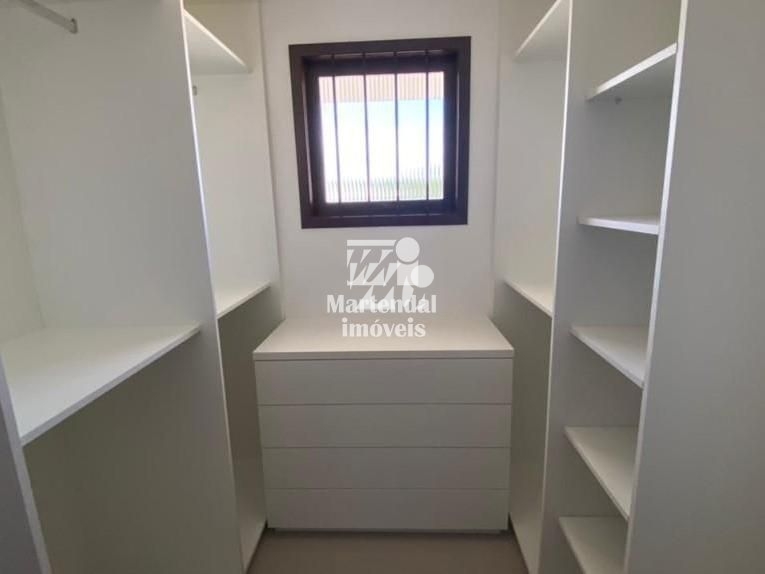 Casa em Pagani, Palhoça. 4 quartos, 259m². Imagem 8 de 13