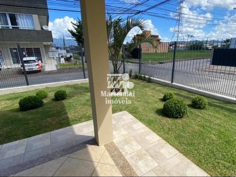 Casa em Pagani, Palhoça. 4 quartos, 259m². Imagem 3 de 13