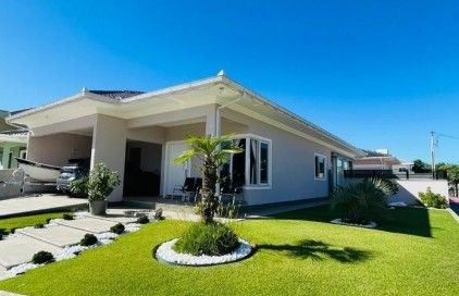 Casa com 3 quartos em Praia de Fora, Palhoça