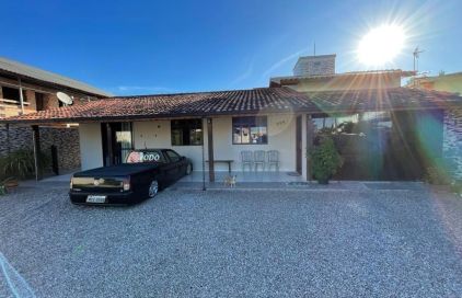 Casa com 4 quartos em Barra do Aririú, Palhoça