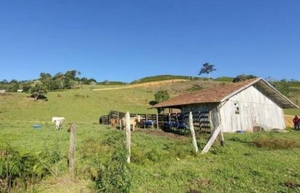 Sítio com 3 quartos em Centro, Leoberto Leal