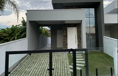 Casa com 2 quartos em Aririu, Palhoça