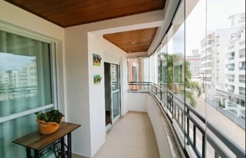 Apartamento com 3 quartos em Pagani, Palhoça