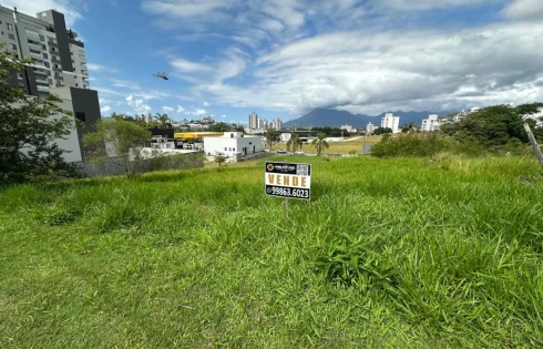Terreno com 0 quartos em Pedra Branca, Palhoça