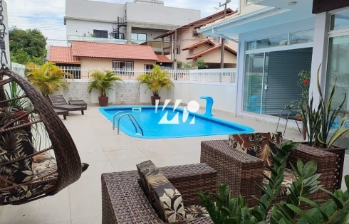 Casa com 4 quartos em Pagani, Palhoça