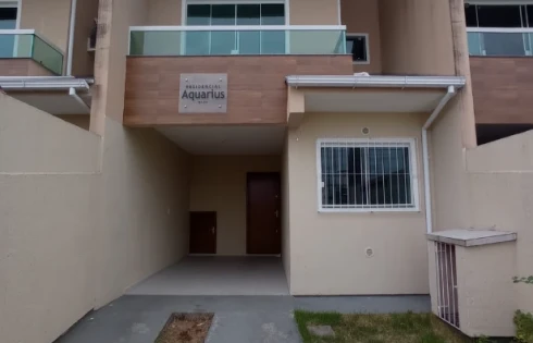 Sobrado Geminado com 2 quartos em Nova Palhoça, Palhoça