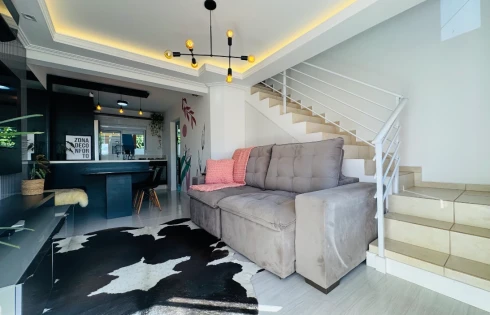 Sobrado Geminado com 2 quartos em Bela Vista, Palhoça