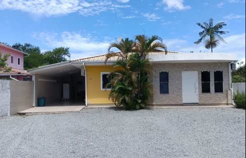 Casa com 3 quartos em Aririú, Palhoça