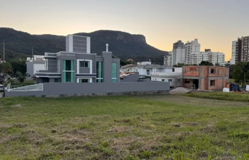 Terreno com 0 quartos em Pedra Branca, Palhoça