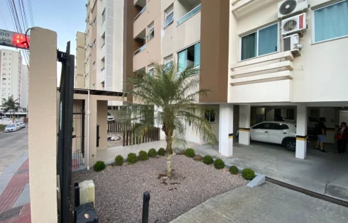 Apartamento com 2 quartos em Pedra Branca, Palhoça