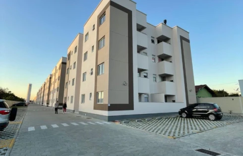 Apartamento com 2 quartos em Aririú, Palhoça